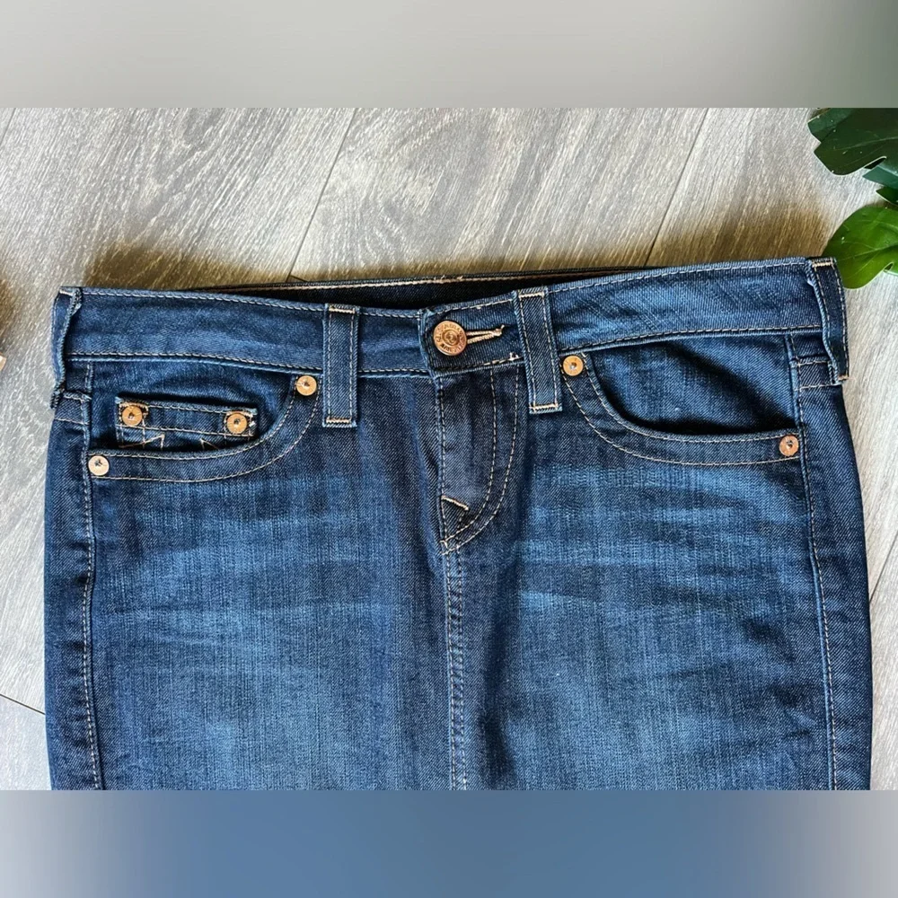 True Religion Audrey Classic Jean Pencil Skirt. Size 29
